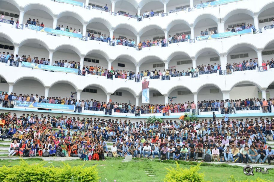 Mahnubhavudu-Movie-2nd-Song-Launch-At-Vignan-College